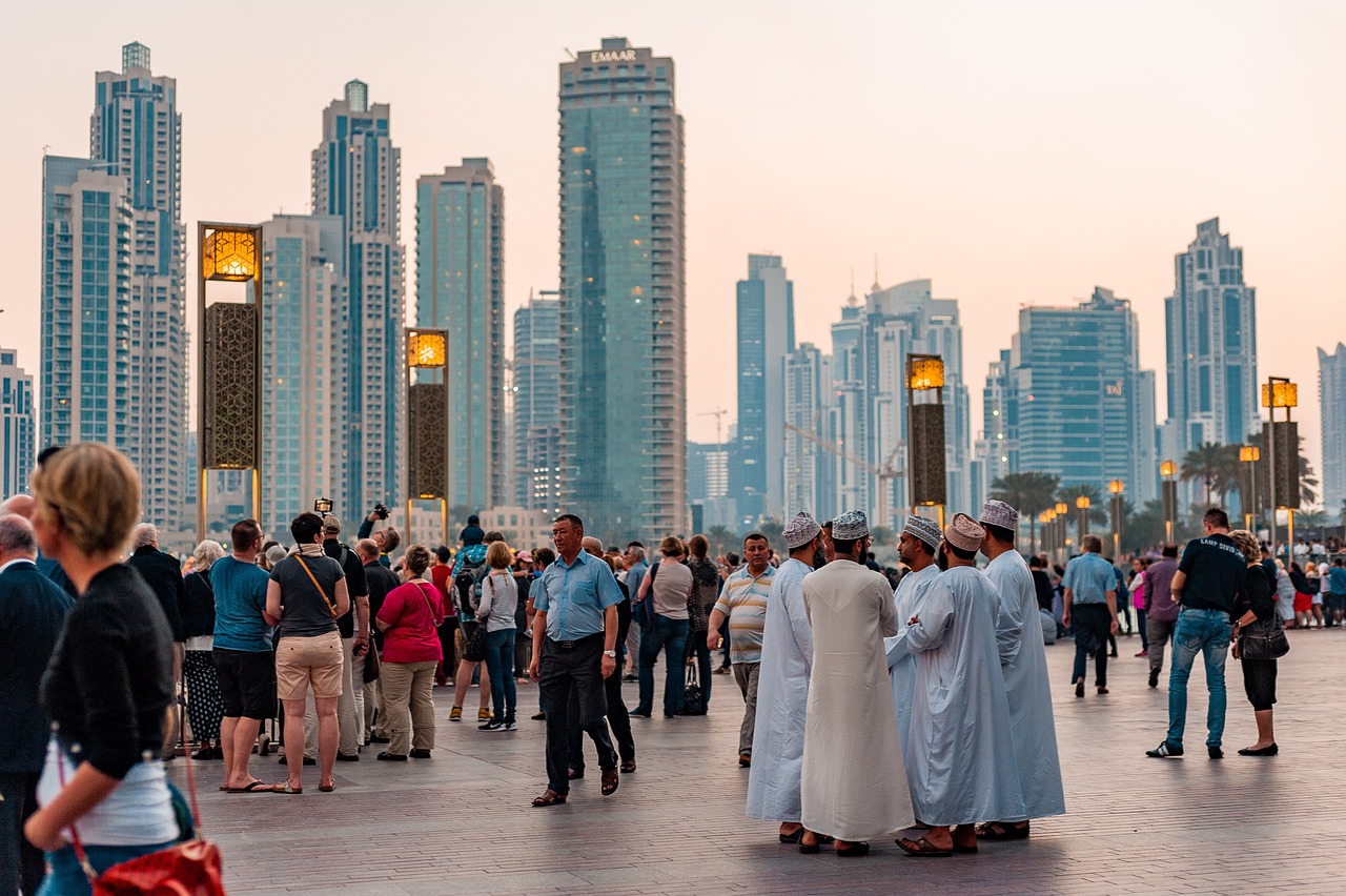 Esperienza di 10 giorni a Dubai: Attrazioni Iconiche, Cucina Raffinata e Relax Lussuoso